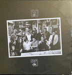LOS FABULOSOS CADILLACS - VASOS VACIOS -2XLP - VINYL, imagen en blanco y negro de la banda en un estudio.